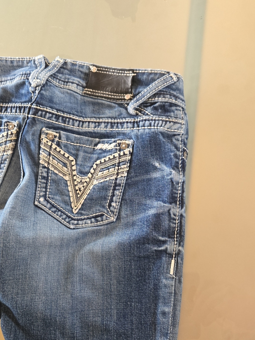 Vigoss Women's Distressed Embroidered Pocket Skinny Jeans - Blue Wash